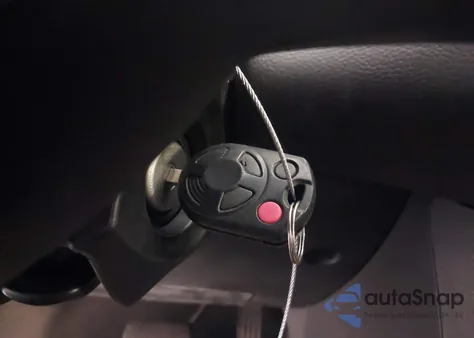 2014 Ford Focus S z USA, uszkodzony, nr VIN 1FADP3E28EL422084